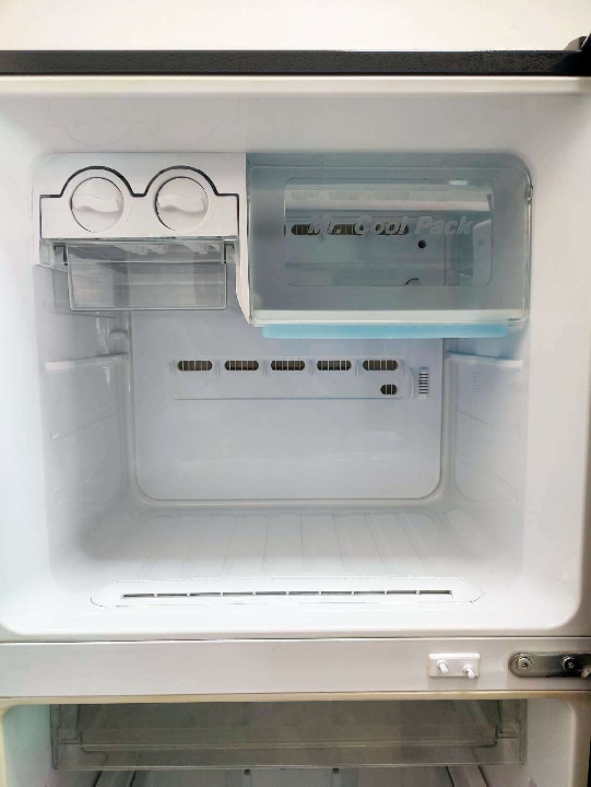 ขายตู้เย็น Samsung 2 ประตู รุ่น RT45USGL1 12.8 คิว สภาพสวยใช้งานได้ปกติ