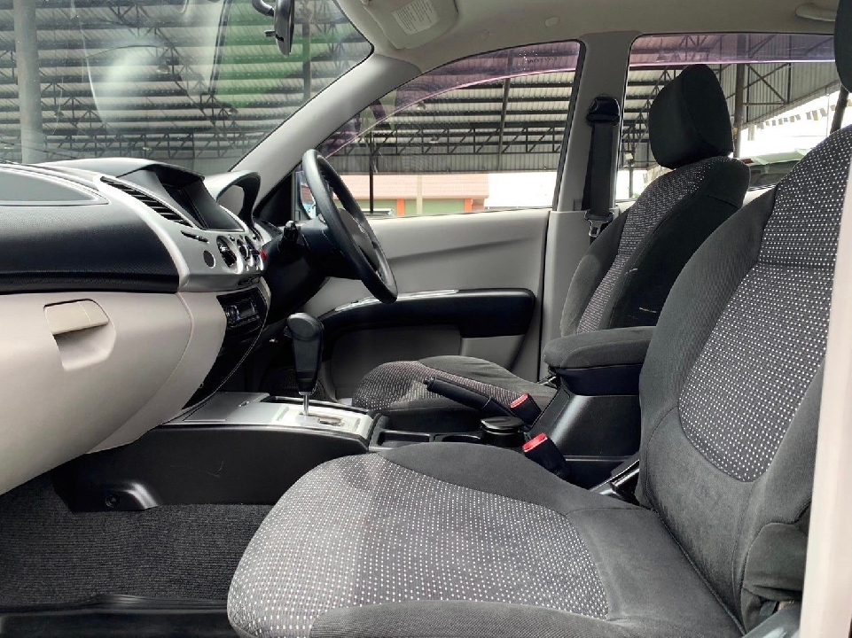 Mitsubishi Triton Double Cab 2.5 GLS Plus VG Turbo เกียร์​ออโต้ ปี2013 สีดำ