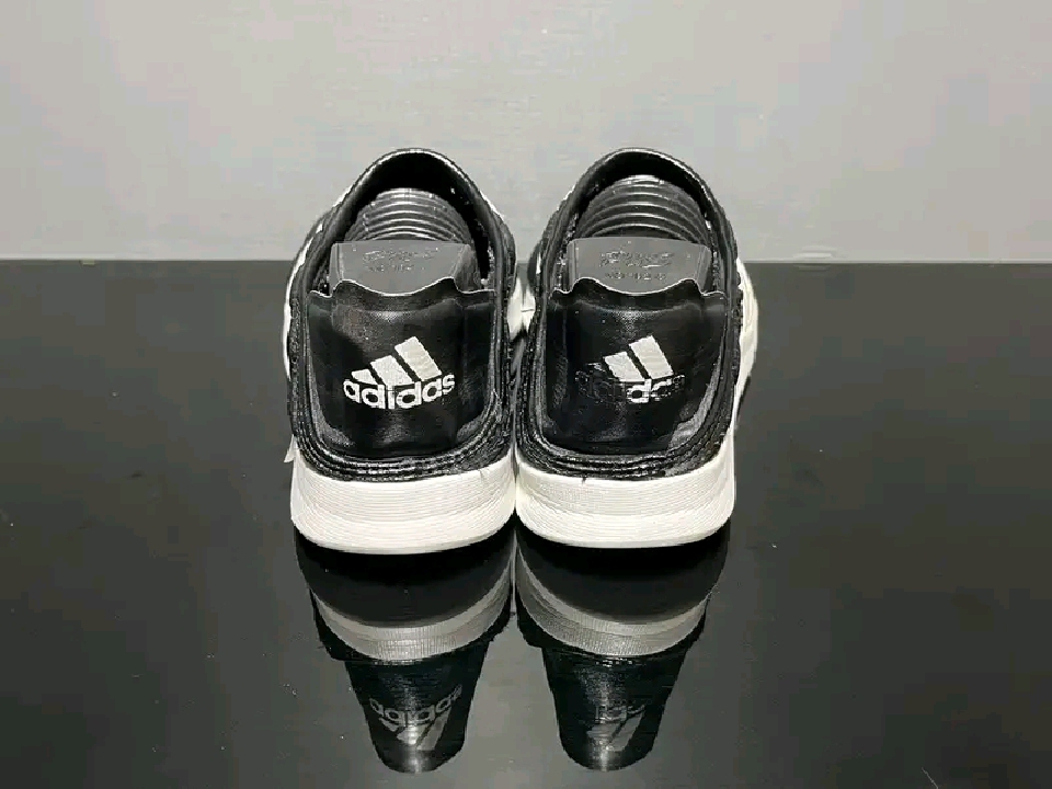 adidas สลิปออน