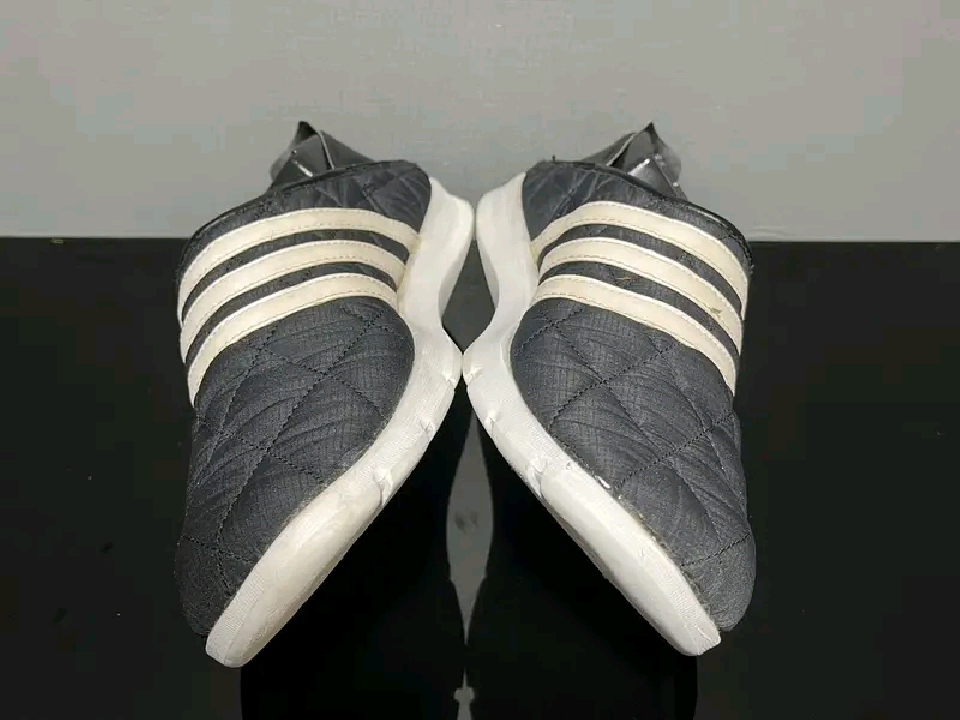 adidas สลิปออน