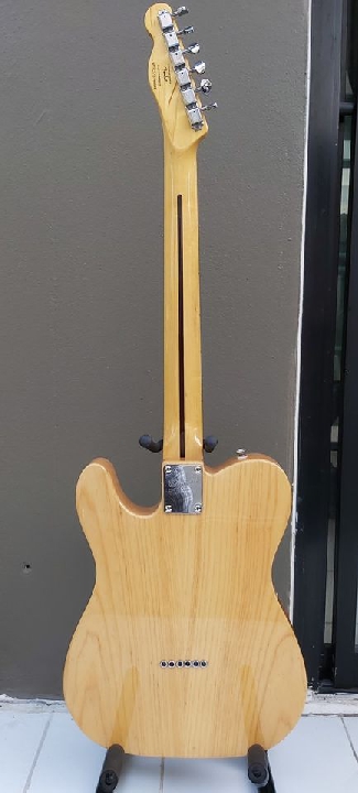 Squier Vintage Modified 72 Telecaster Thinline crafted in indonesia