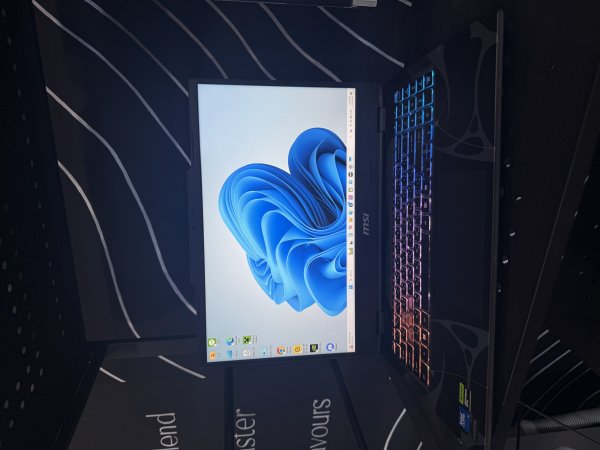 🖥️ MSI Cyborg 15 B2RWFKG CPU Core (TM)5 210H (2.20GHz) Ram 16 GB  Nvidia GeForce RTX 5060