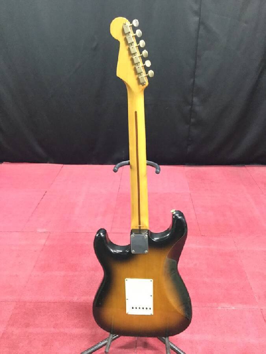 กีต้าร์ไฟฟ้า Fender Japan Stratocaster Serial