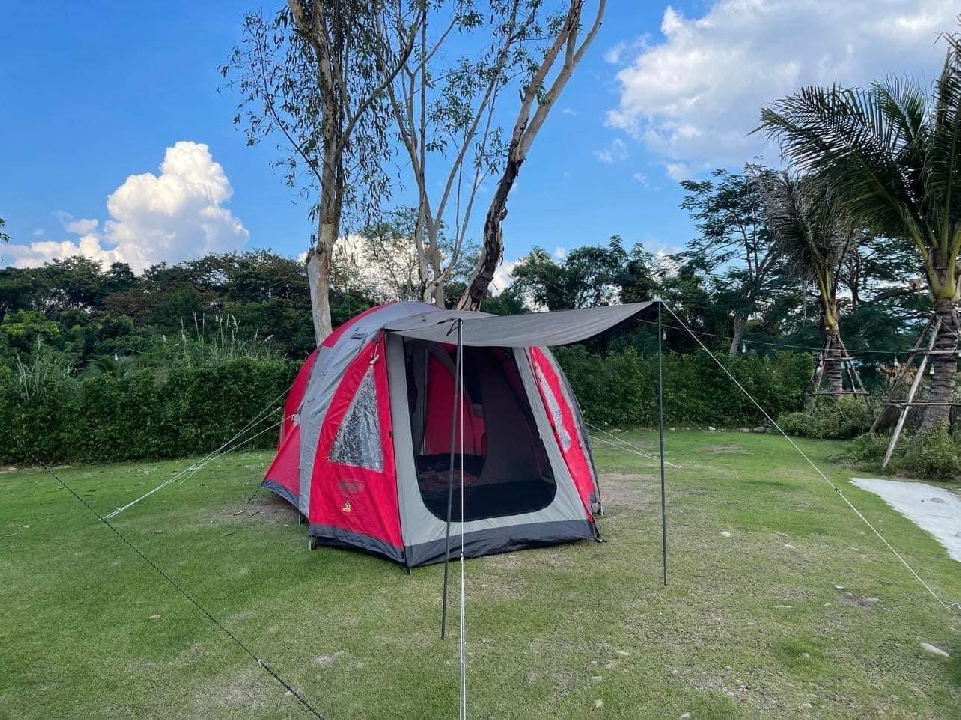 Coleman waterfall tent
