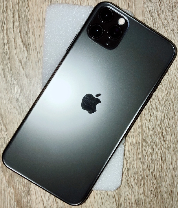 Apple iPhone 11 Pro Max Black จอใหญ่ แบตอึดใช้งานปกติทุกอย่าง ผ่อนผ่านแอฟShopee