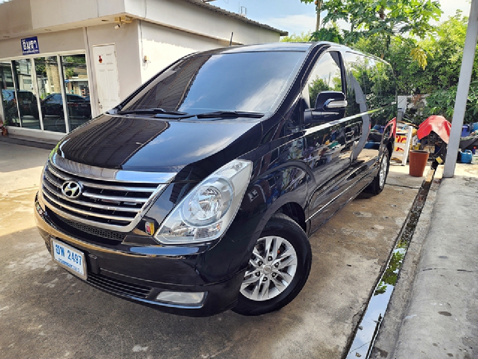 HYUNDAI H-1 2.5 DELUXE ปี2011จด12 ออกรถ03ปี12 มือเดียว เช็ค0บุ๊คกุญแจครบ Kดีฟรีดาวน์ สดลดได้ไม่มีVAT