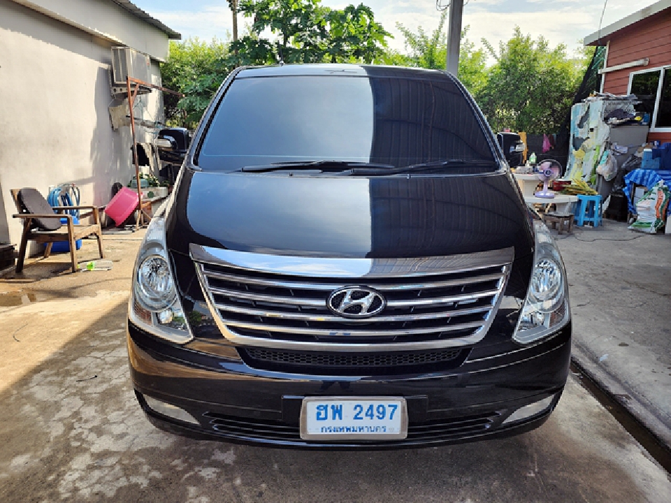 HYUNDAI H-1 2.5 DELUXE ปี2011จด12 ออกรถ03ปี12 มือเดียว เช็ค0บุ๊คกุญแจครบ Kดีฟรีดาวน์ สดลดได้ไม่มีVAT