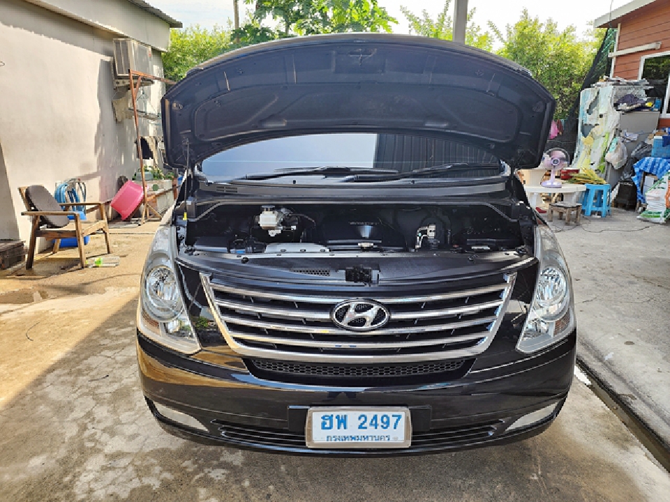 HYUNDAI H-1 2.5 DELUXE ปี2011จด12 ออกรถ03ปี12 มือเดียว เช็ค0บุ๊คกุญแจครบ Kดีฟรีดาวน์ สดลดได้ไม่มีVAT