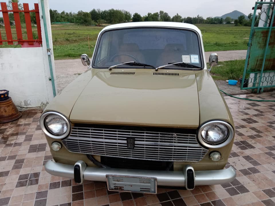 รถ โบราณ Fiat110 R