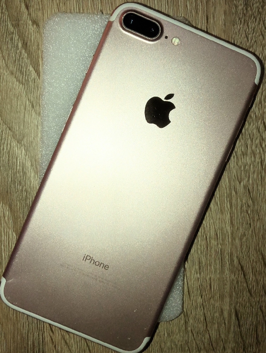 Apple iPhone7 Plus Rose Gold สภาพสวย พร้อมใช้ จอใหญ่ ขายถูก หายากแล้ว