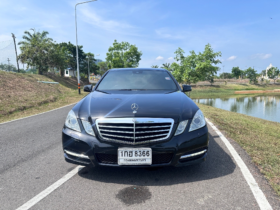 BENZ E-CLASS  E250 1.8 CGI โฉม W212 AT 2013