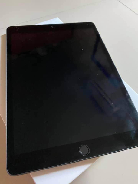 iPad gen 8 32GB