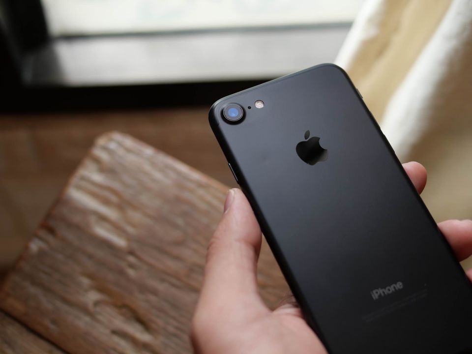 iPhone 7 32g Matte Black แบตสูง สภาพสวยเดิมๆ จอแท้ ไม่เคยซ่อม