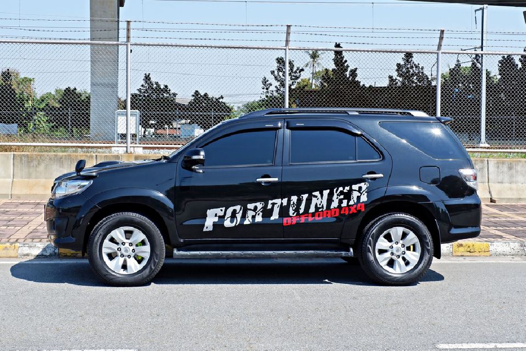 2012 Toyota fortuner 3.0 v 4wd รุ่นท็อปสุด ปี 2012
