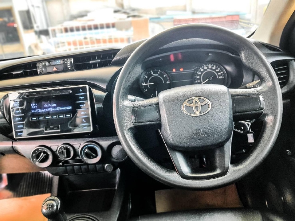 Toyota Revo Cab 2.4J Plus