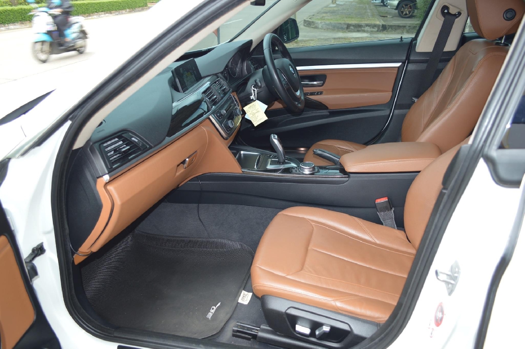 Luxury Car สุดหรูในราคาสุดคุ้ม BMW 320D GT