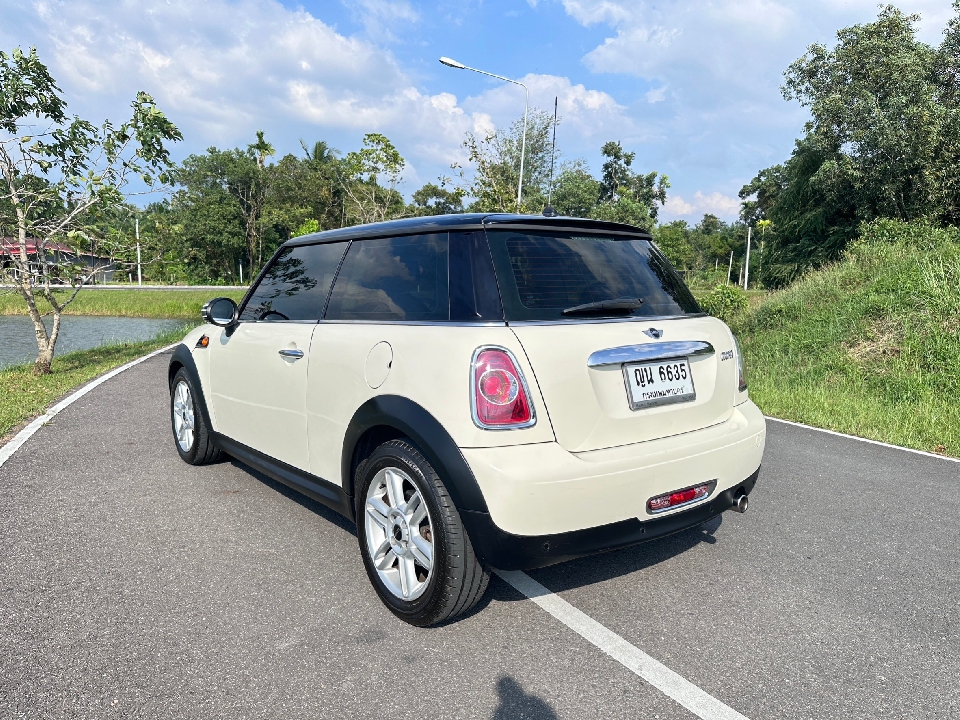 MINI COOPER Hatchback R56  1.6L AT 2013