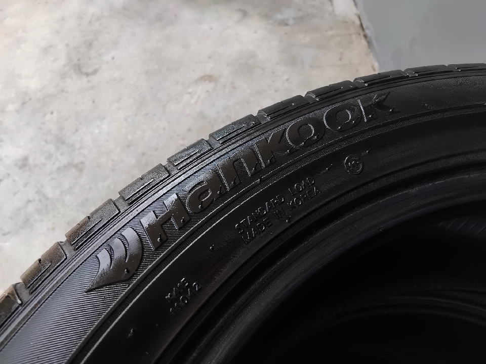 2200/4เส้น ยาง19นิ้ว Hankook 235-50-19 ปี20 ไม่มีปะ รับราชพฤกษ์