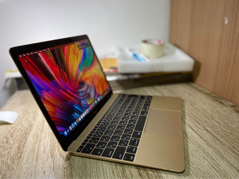 MacBook 12”