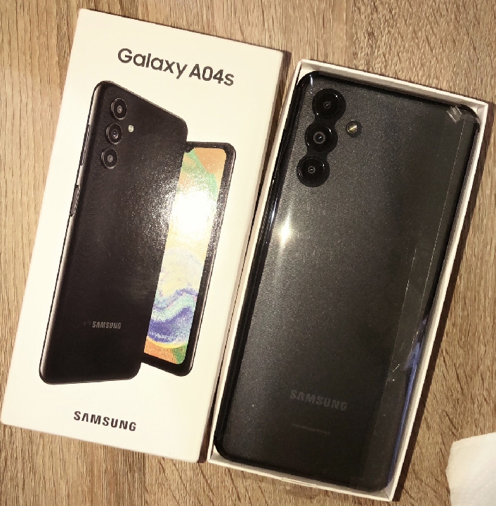 Samsung GalaxyA04s Black เครื่องสภาพใหม่ พร้อมใช้งาน จอใหญ่ แบตอึด