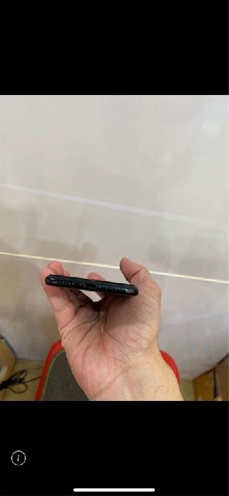 iPhone SE 2 64GB สีดำ เครื่องศูนย์ สภาพ 99%