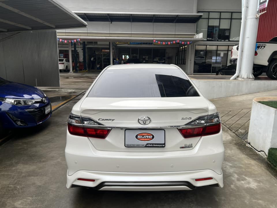 New Camry 2.0 G Extremo MNC