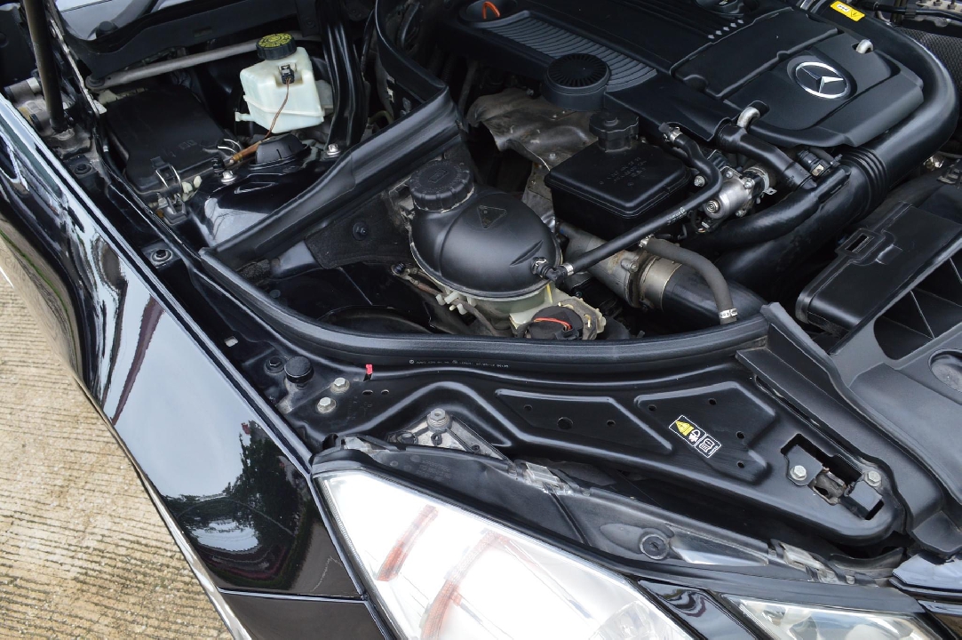 E200 coupe AMG 2013 แค่เก้าแสนกว่าบาทก็ได้เป็นเจ้าของแล้ว