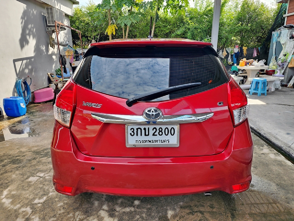 TOYOTA YARIS ECO 1.2 G ปี 2014 สีแดง มือเดียว วิ่ง 82954 โล Push Start Kดีฟรีดาวน์ สดลดได้ไม่มี VAT