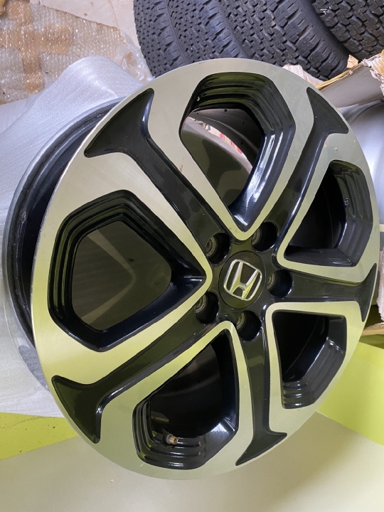 ล้อแม็ก Honda HRV ขอบ17-5รู 114 ET55 ดำเงา