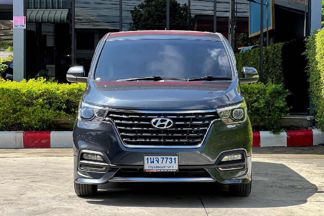 2020 Hyundai H-1 2.5 Elite AT  เลขไมล์ 89,851 เครื่องยนต์ดีเซล A2   มือแรกออกห้าง เครดิตดีออกรถ