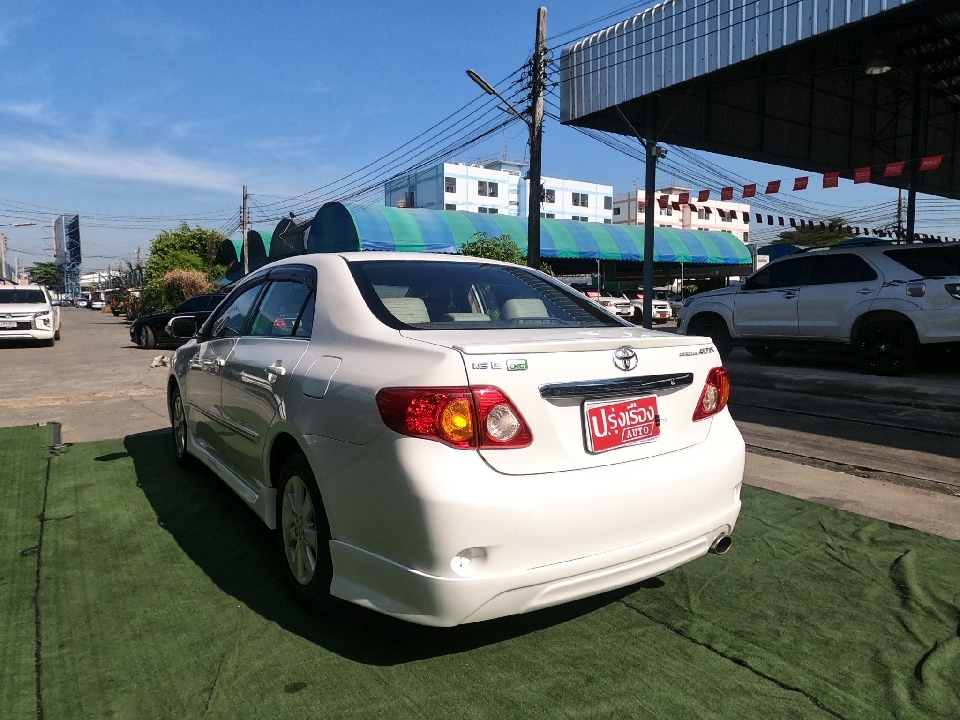 Toyota Corolla Altis 1.6 E CNG โรงงาน เกียร์ออโต้ ปี​ 2012 สีขาว