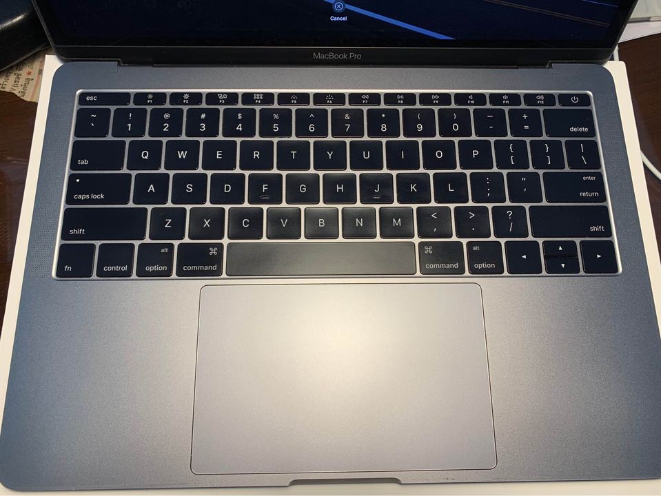 MacBook Pro 13 inch ปี 2016