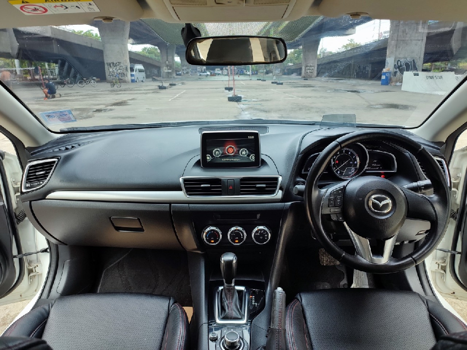 ฟรีดาวน์ Mazda 3 2.0 S Sedan AT ปี 2014