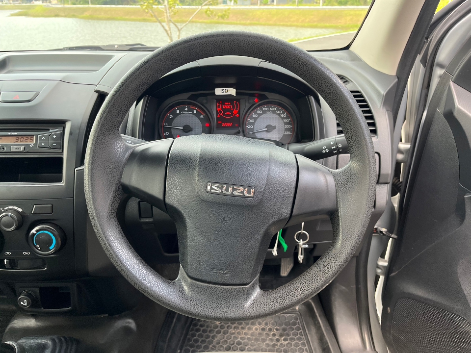 SUZU D-MAX SPARK 1.9 Ddi S ABS MT 2019