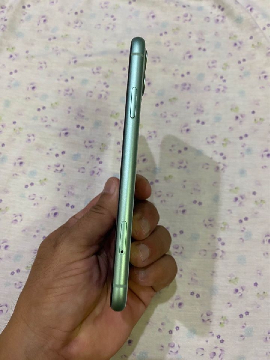 ขาย iphone 11 ความจุ 64G สีเขียว เครื่องไทย TH ประกันเหลือ เครื่องแท้ ใช้งานได้ปกติดีทุกอย่าง