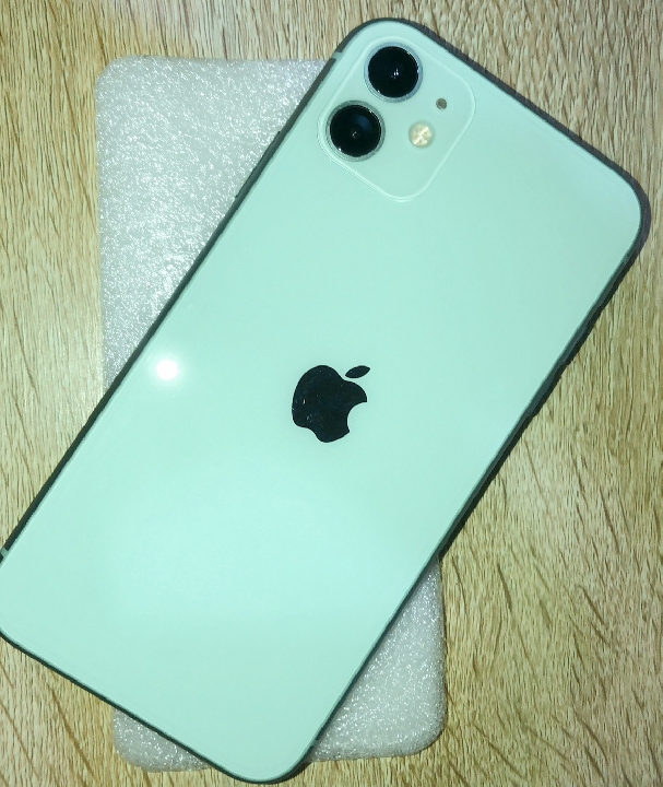 Apple iPhone 11 Green แบตสูง สภาพสวย พร้อมใช้งาน สเปกดี ผ่อนผ่าน Shopee