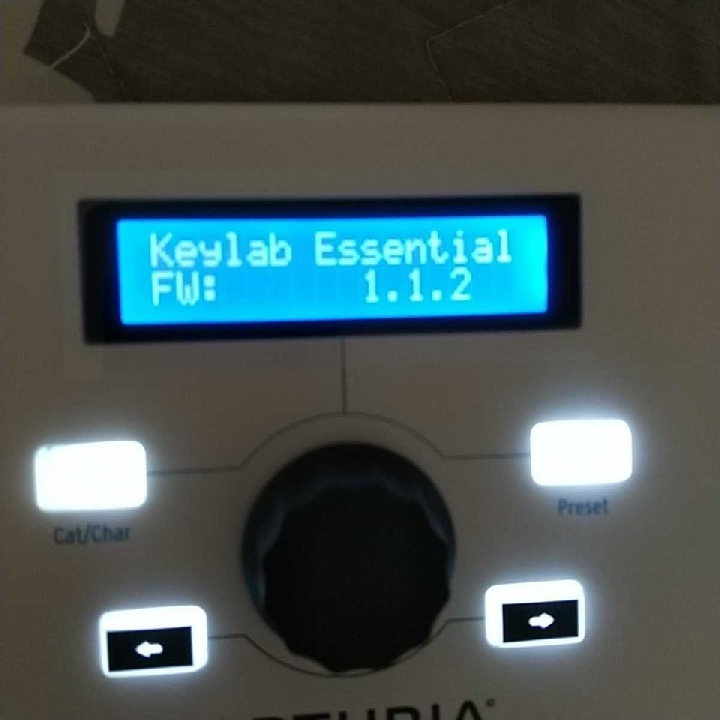 คีย์บอร์ดดนตรี midi arturia keylab 49 essentials