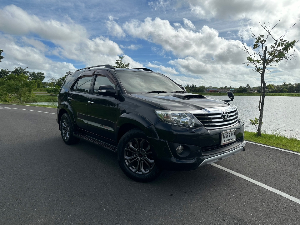 Toyota Fortuner  3.0 TRD Sportivo 4WD AT 2013