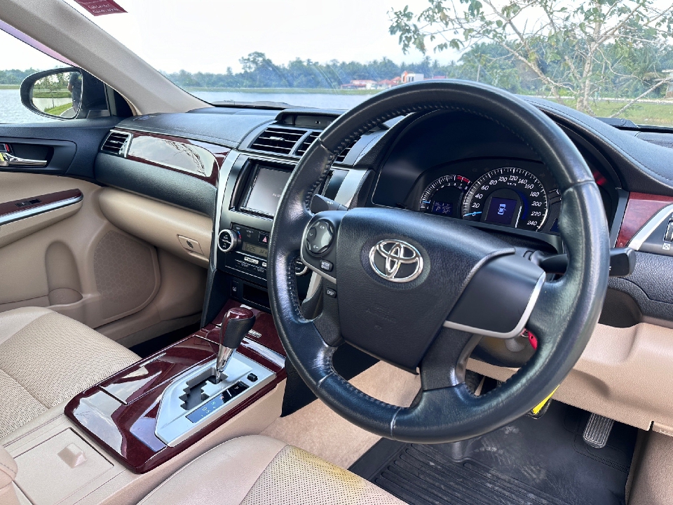 TOYOTA CAMRY 2.0 G AT ปี 2013