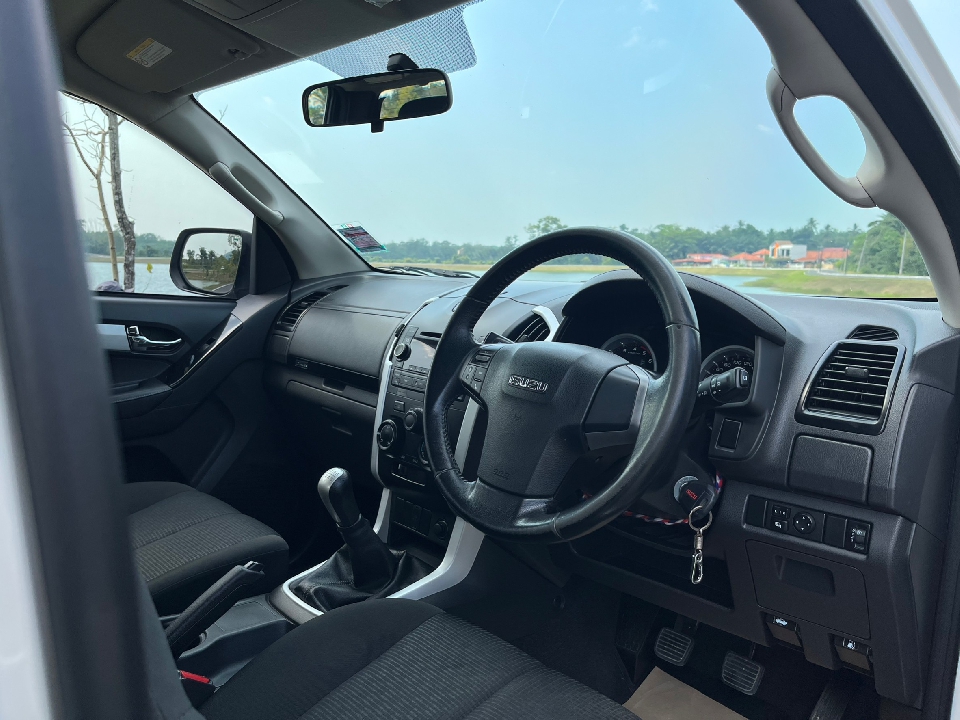 ISUZU D-Max CAB4 1.9 Ddi Z Prestige MT  2019