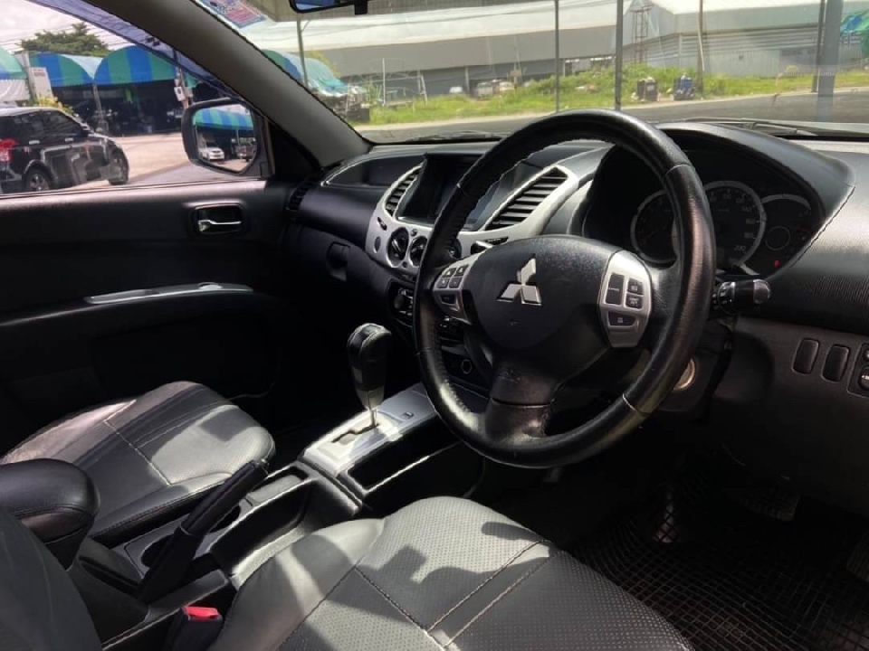 Mitsubishi Triton Double Cab 2.5 GLS Plus VG Turbo เกียร์​ออโต้ ปี2013