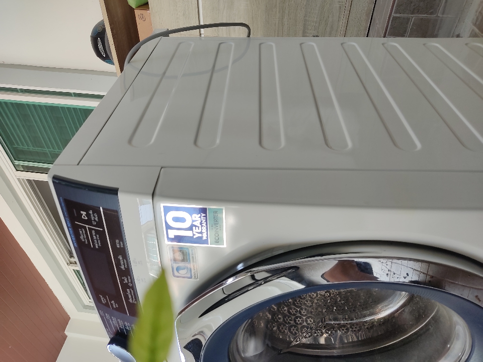 เครื่องซักผ้ามือสอง: ELECTROLUX 10KGs.