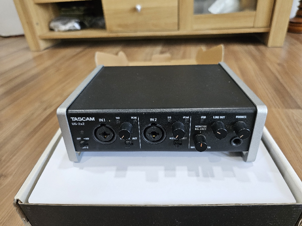 Tascam us-2×2  พร้อมชุดหูฟัง audio-technica ATH-M20x