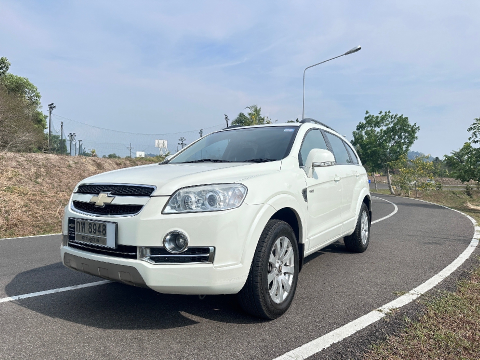 Chevrolet Captiva  2.0 LSX SUV AT 2010