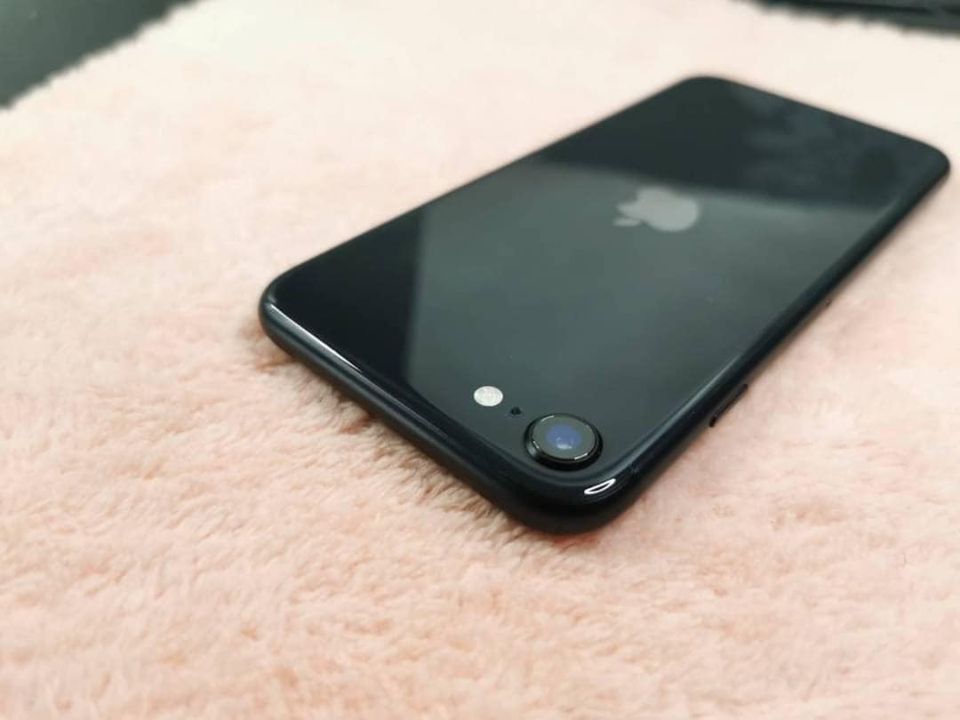 I phone SE 64G สีดำ