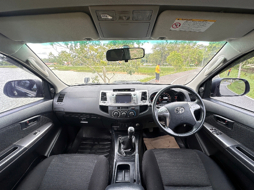 Toyota Vigo Champ Smart Cab 2.5 E Prerunner MT  2015