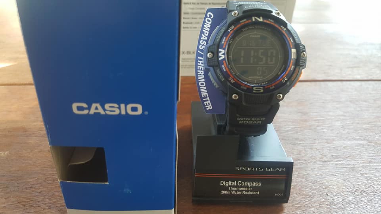 นาฬิกา Casio เข็มทิศดิจิตอลและวัดอุณหภูมิ บอกเวลาโลก จับเวลา จับเวลาถอยหลัง ปลุก กันน้ำลึก200เมตร