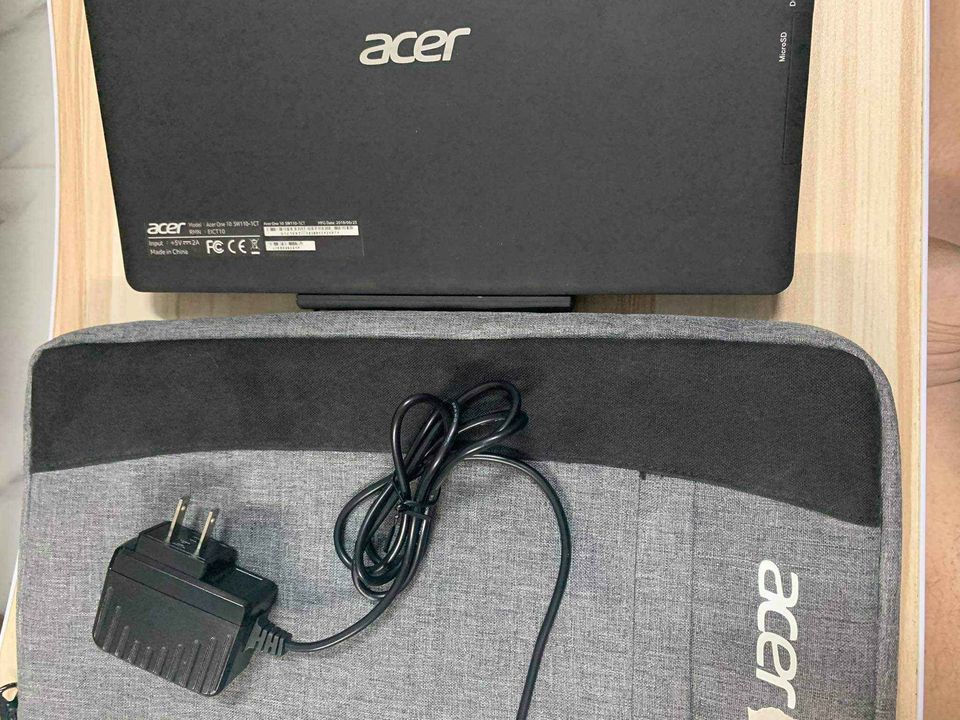 Acer one sw110-1ct