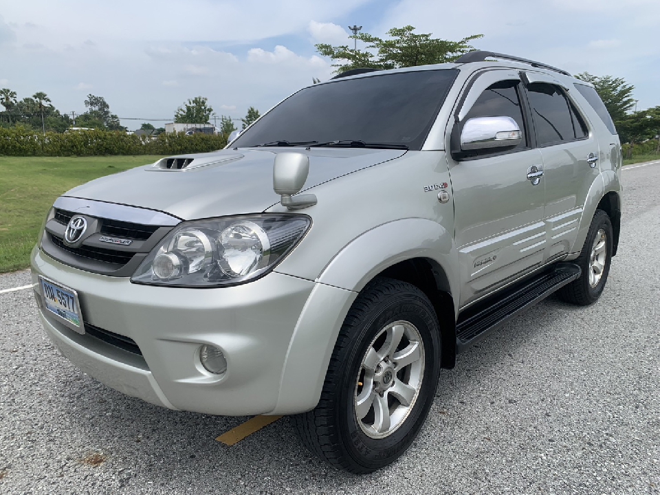 TOYOTA FORTUNER 3.0V เกียร์AUTO 4x4 2006